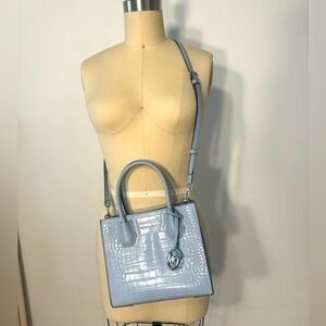 MICHAEL KORS Medium Mercer Messenger Crossbody